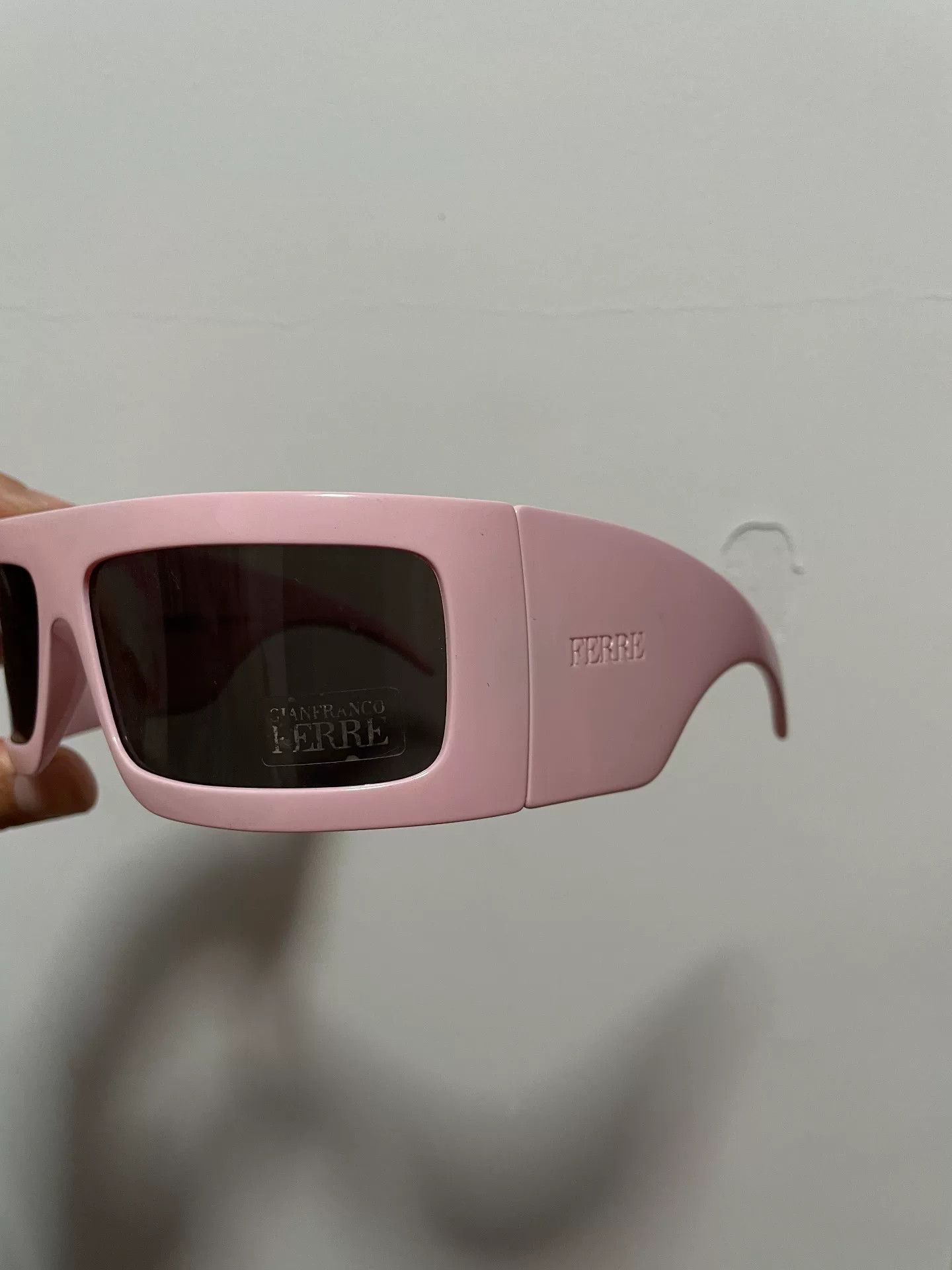 Gianfranco Ferre Gianfranco Ferre Pink Sunglasses with Unique Shape Size ONE SIZE - 2 Thumbnail