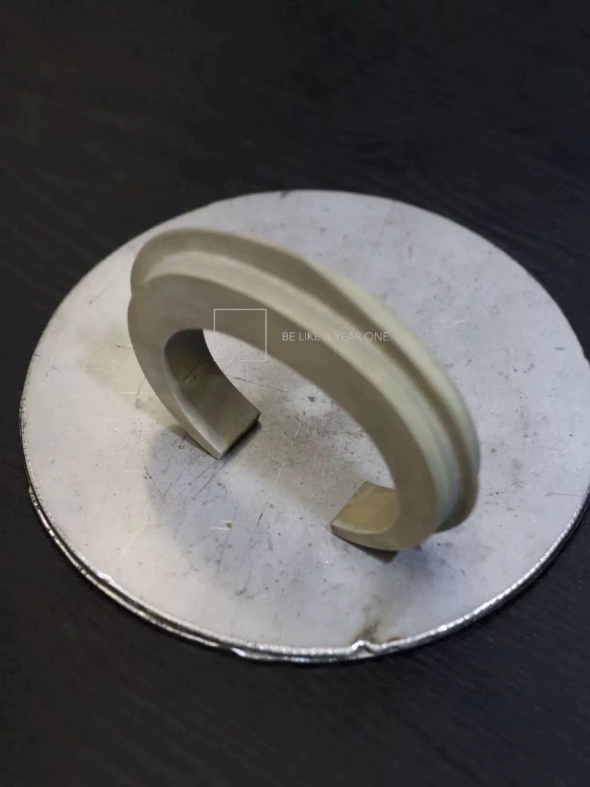 Parts Of Four stylish curved brass cuff bracelet Size ONE SIZE - 8 Thumbnail