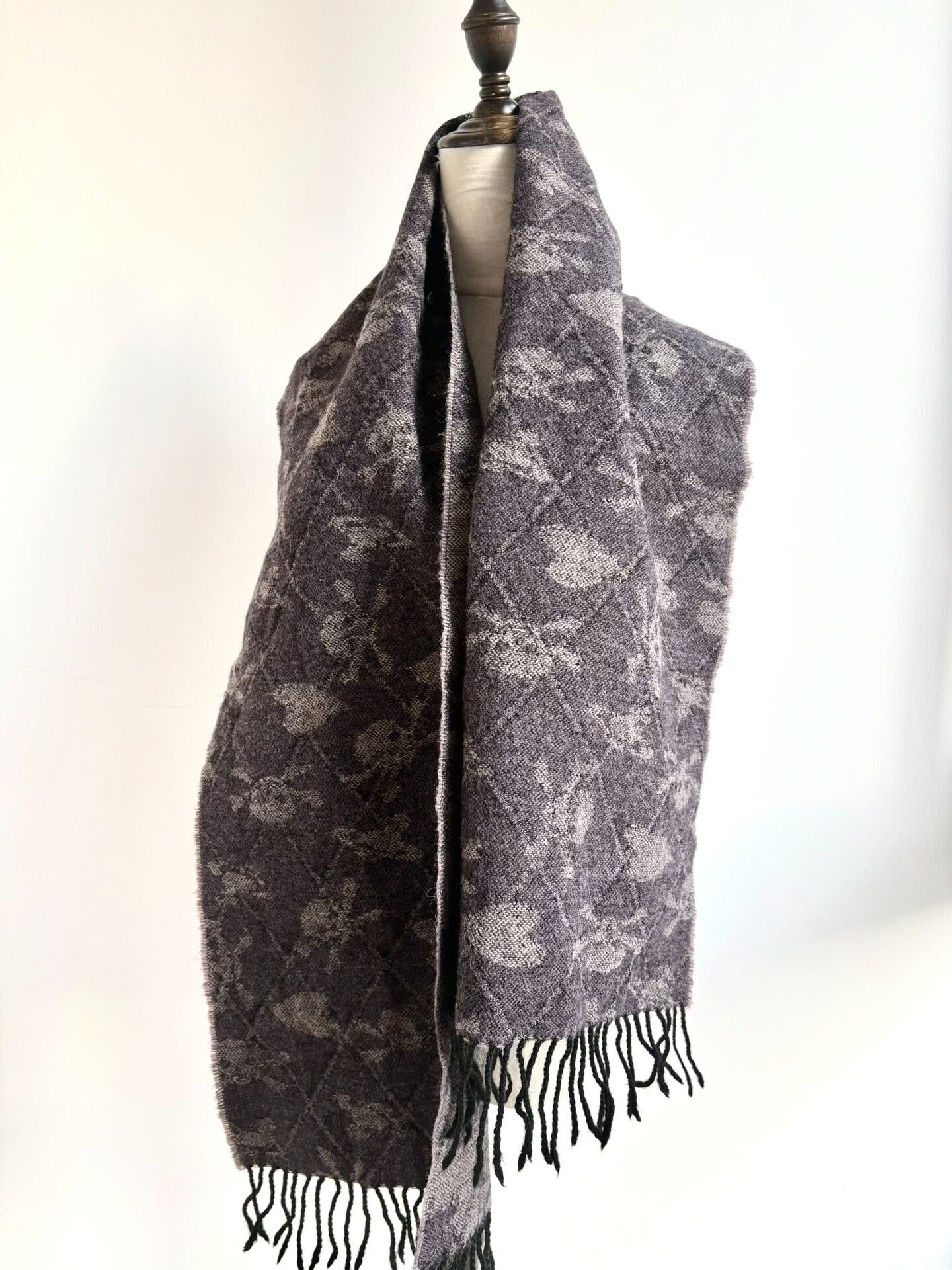 Vivienne Westwood vivienne westwood purple gray skull saturn scarf Size ONE SIZE - 6 Thumbnail
