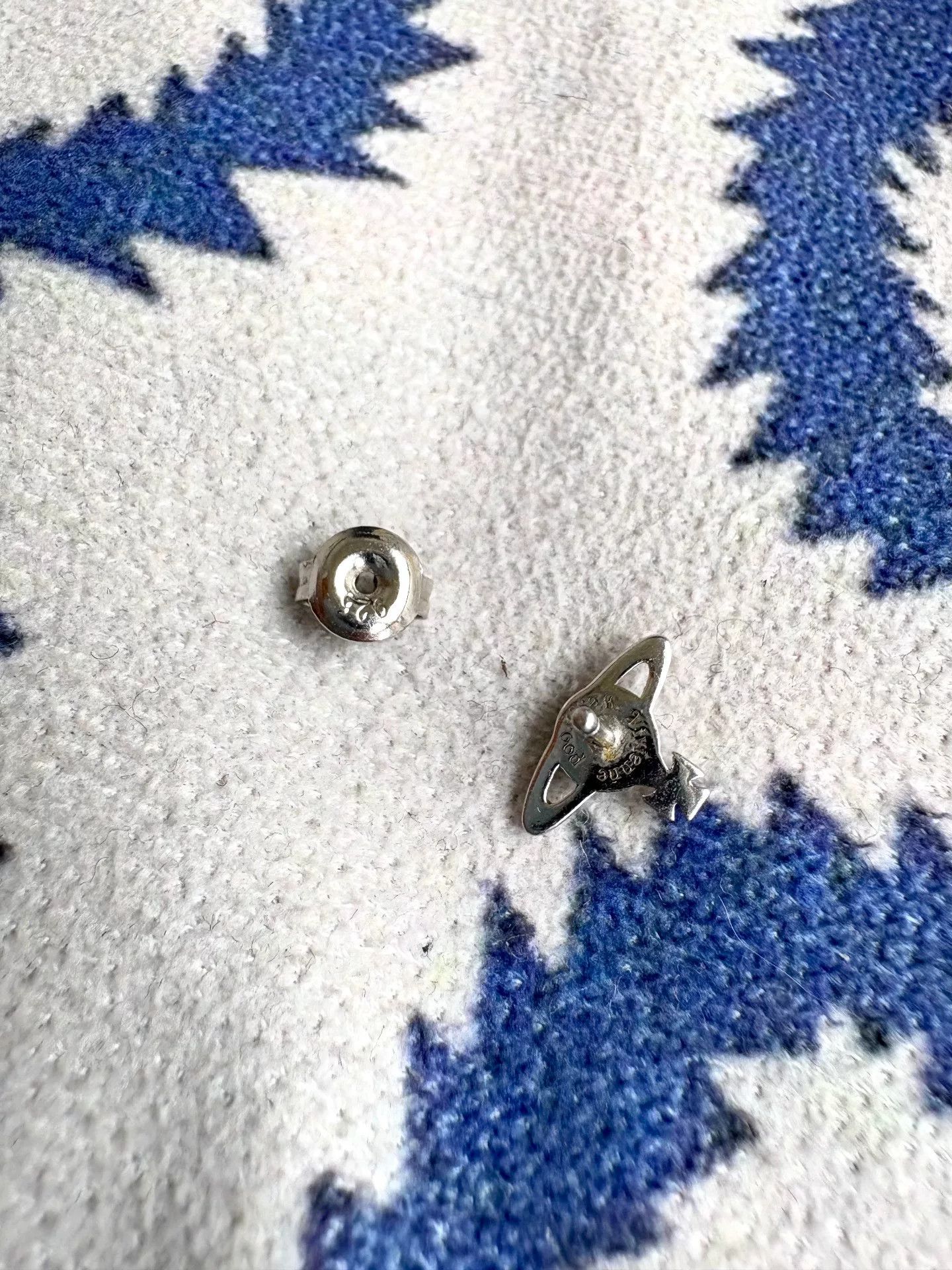 vivienne westwood silver small saturn earrings