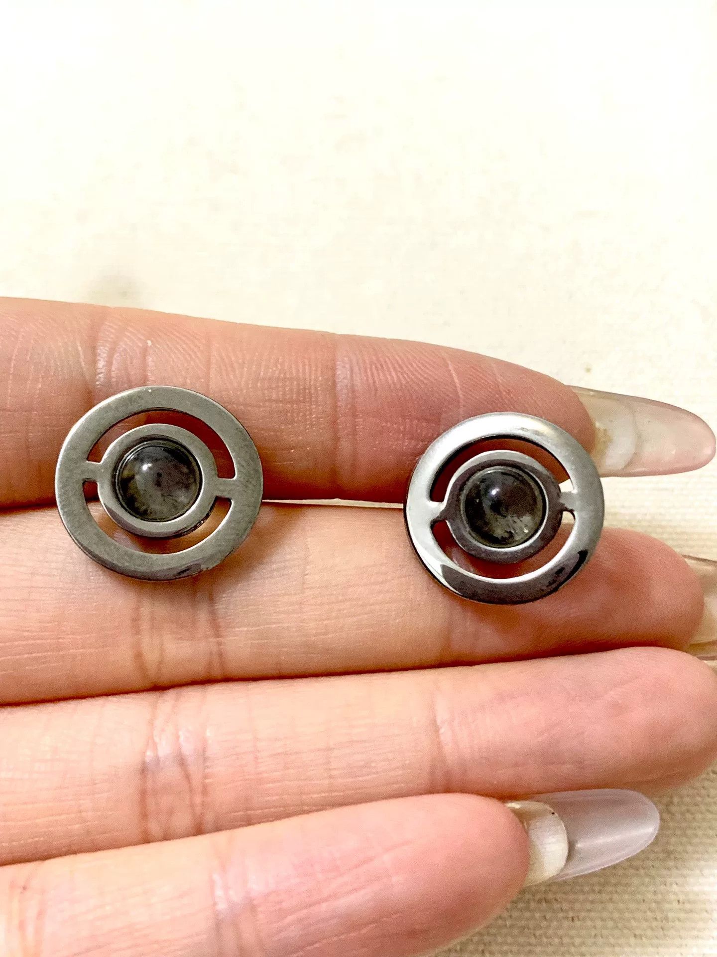 Vivienne Westwood vivienne westwood small black orb earrings Size ONE SIZE - 4 Thumbnail