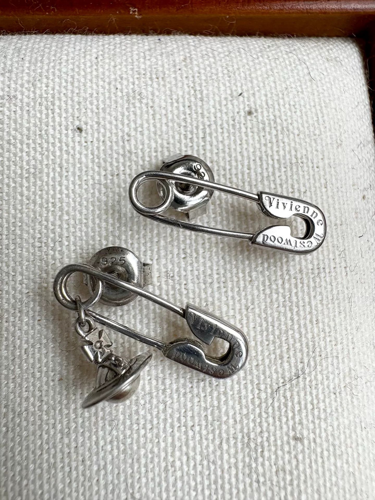 Vivienne Westwood vivienne westwood silver safety pin earrings Size ONE SIZE - 3 Thumbnail