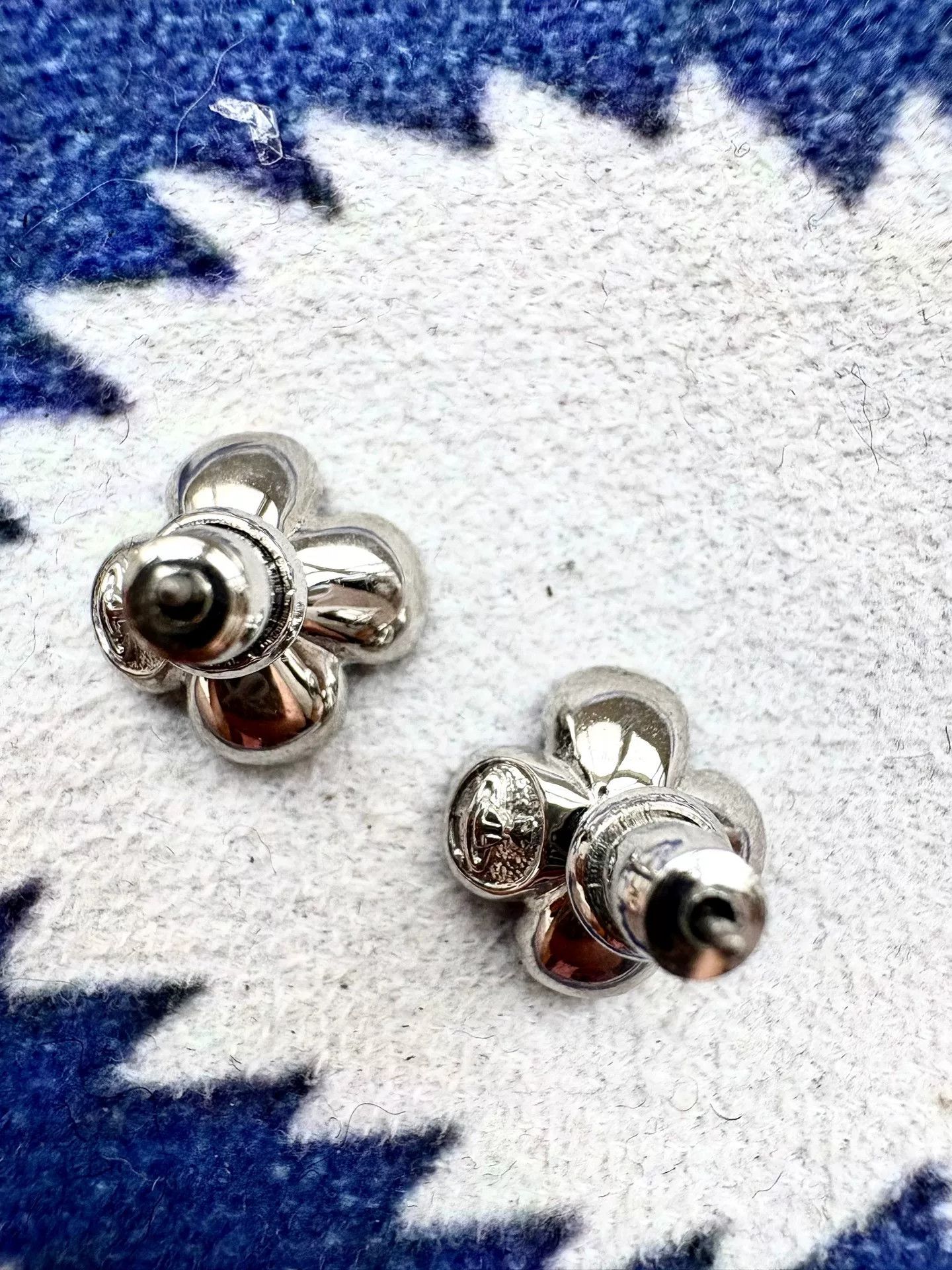 Vivienne Westwood rare vivienne westwood flower earrings Size ONE SIZE - 5 Thumbnail