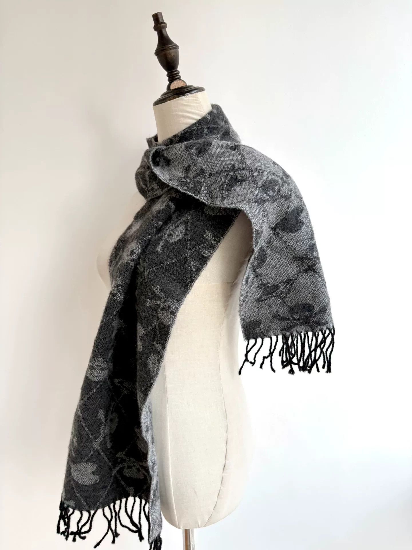 Vivienne Westwood vivienne westwood gray black skull heart scarf Size ONE SIZE - 3 Thumbnail