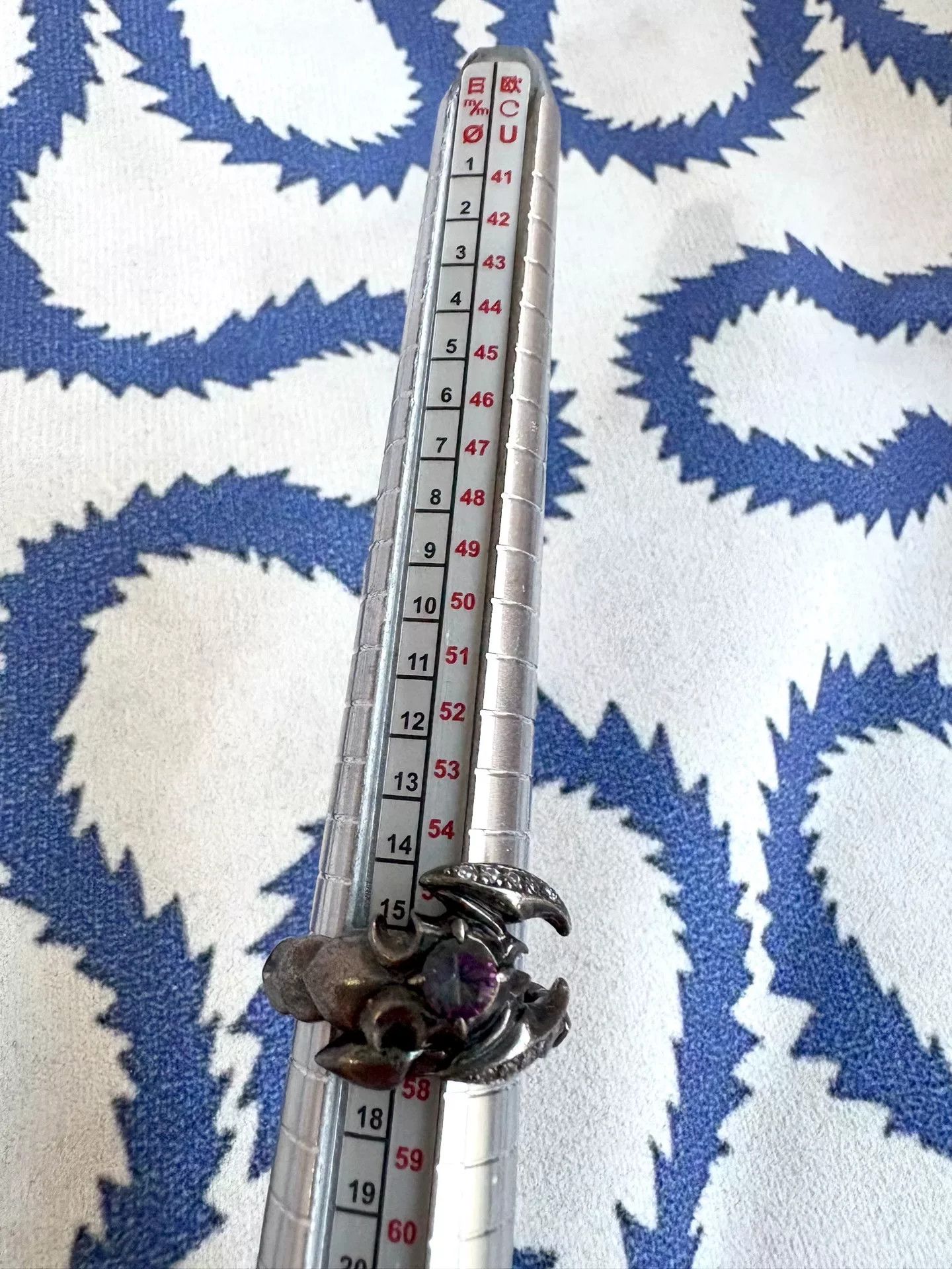 Vivienne Westwood silver scorpion ring with colorful diamonds Size ONE SIZE - 3 Thumbnail
