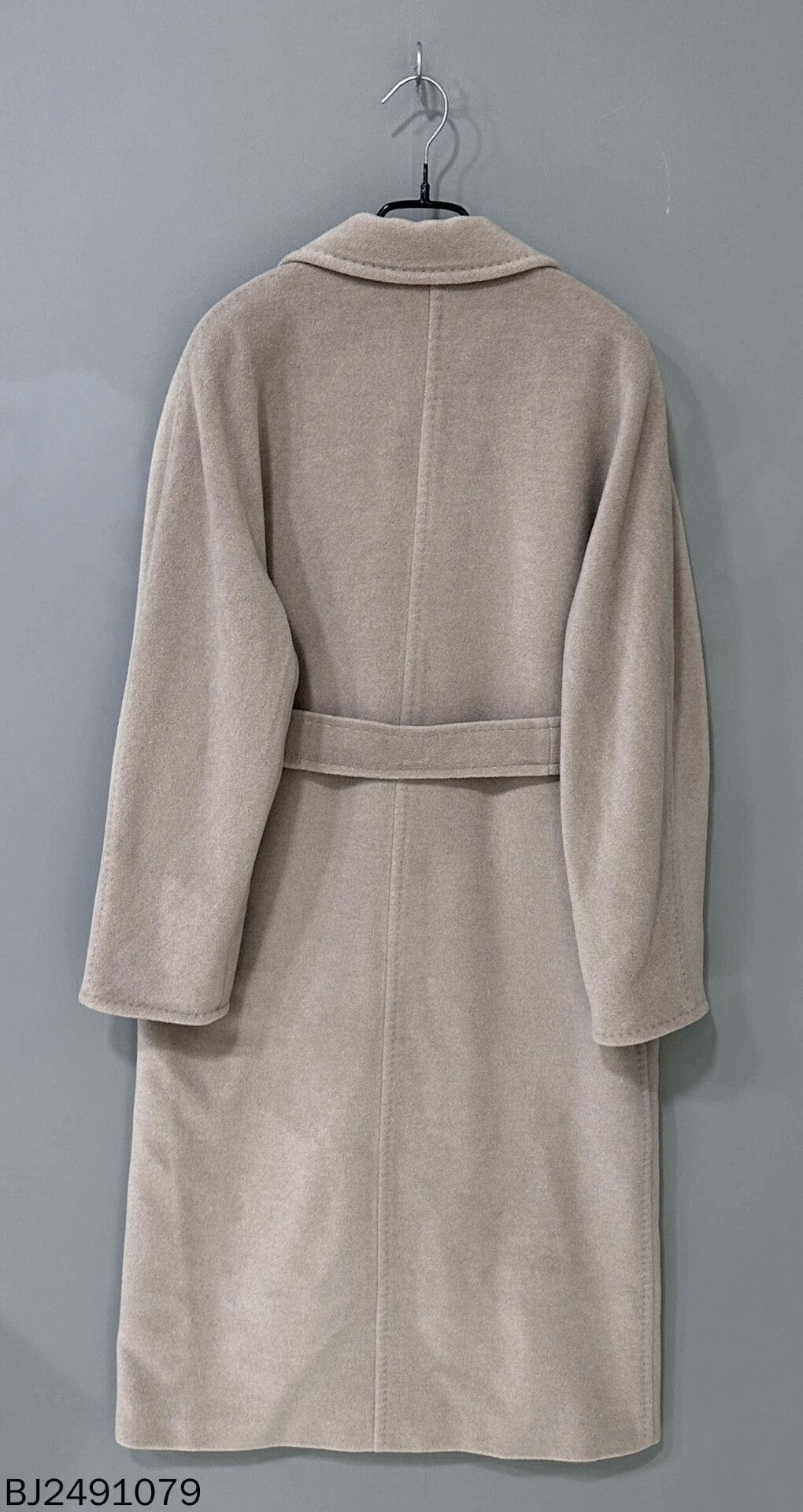 Max Mara beige double-breasted MaxMara coat for women Size US S / EU 44-46 / 1 - 3 Thumbnail