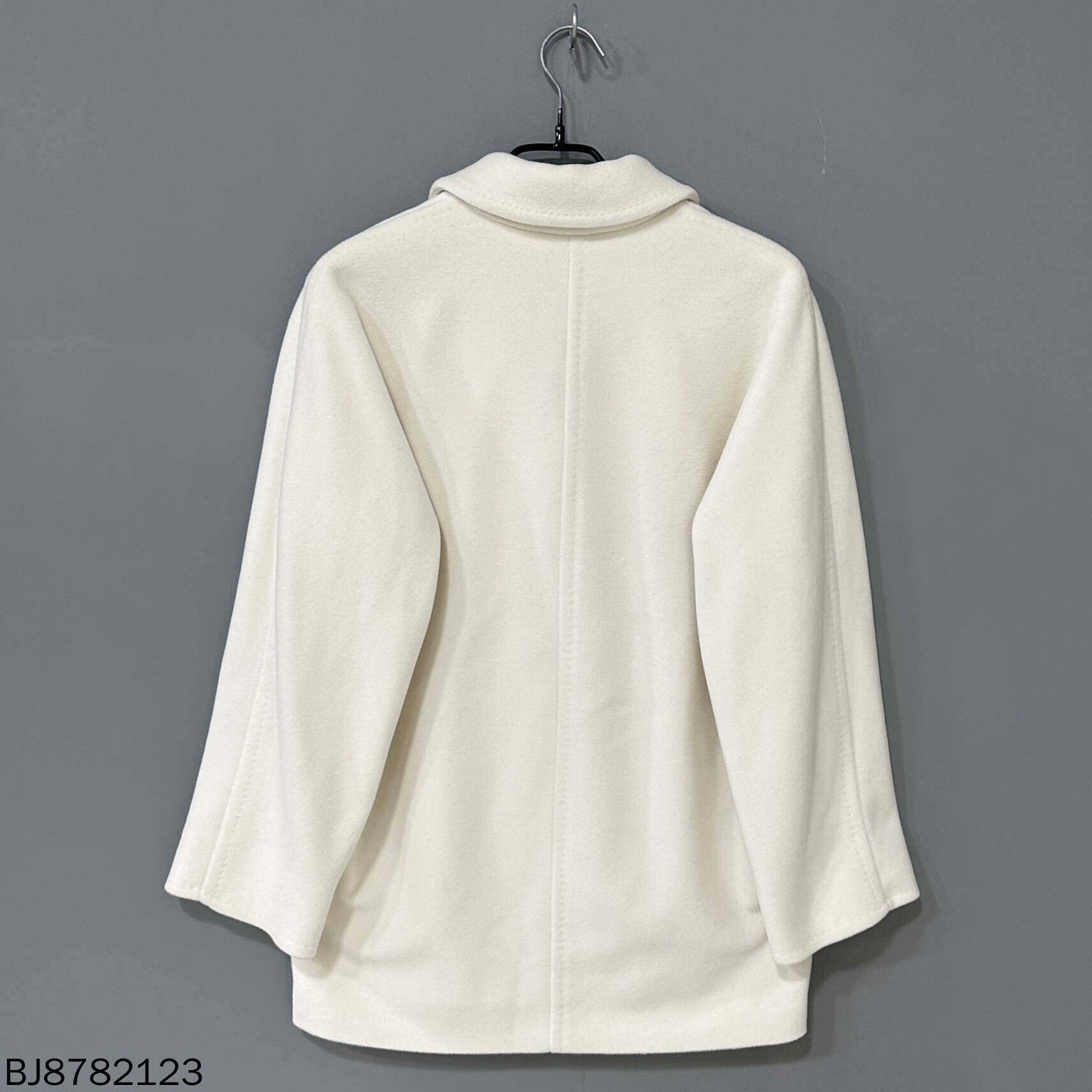 Max Mara white short coat 101801 by MaxMara Size US S / EU 44-46 / 1 - 3 Thumbnail