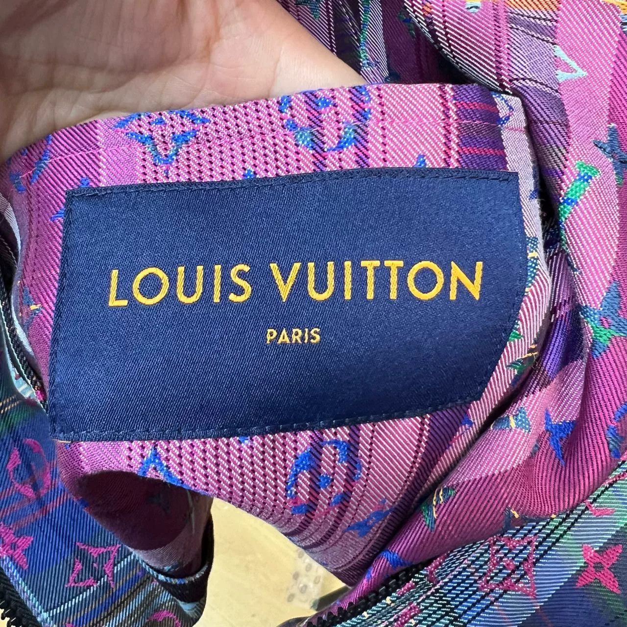 Louis Vuitton Louis Vuitton Neon Print Hooded Jacket Size US L / EU 52-54 / 3 - 5 Thumbnail
