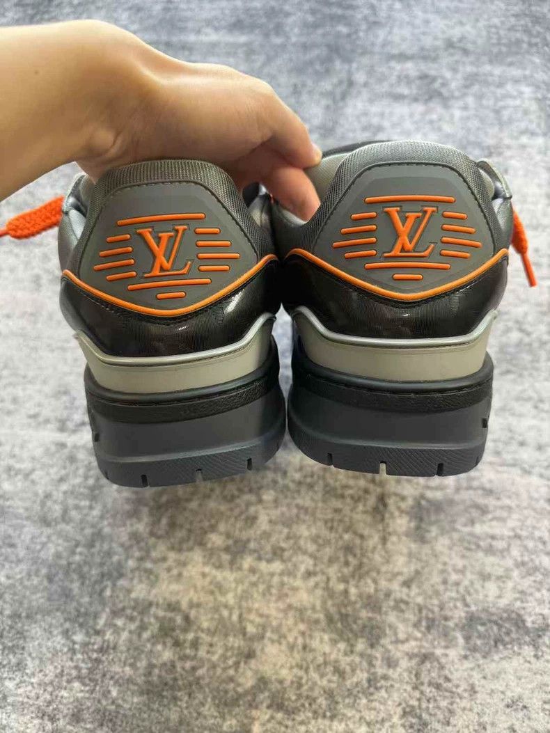 Louis Vuitton Louis Vuitton Trainer Black Orange Sneakers Size US 9.5 / EU 42-43 - 5 Thumbnail