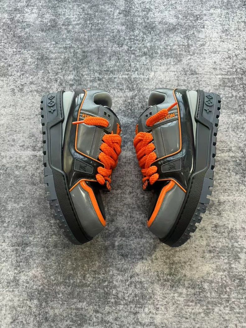 Louis Vuitton Louis Vuitton Trainer Black Orange Sneakers Size US 9.5 / EU 42-43 - 3 Thumbnail