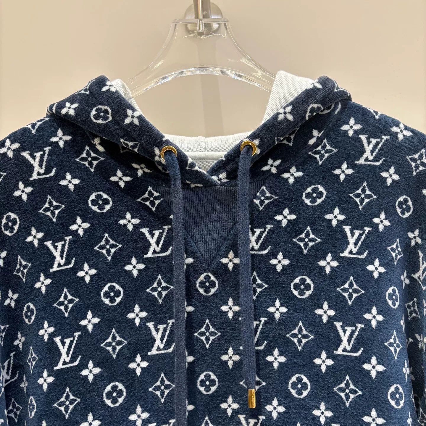 Louis Vuitton Louis Vuitton Monogram Hoodie Size US S / EU 44-46 / 1 - 3 Thumbnail