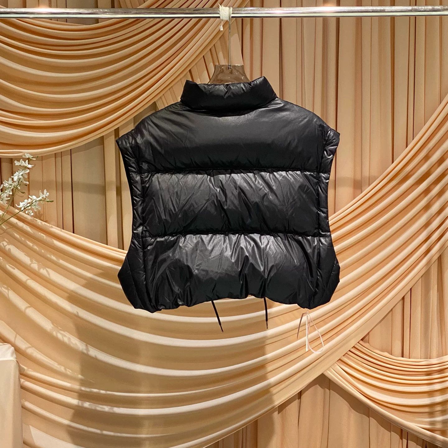 Prada Prada Re-Nylon Removable Sleeve Down Jacket Size US M / EU 48-50 / 2 - 5 Thumbnail