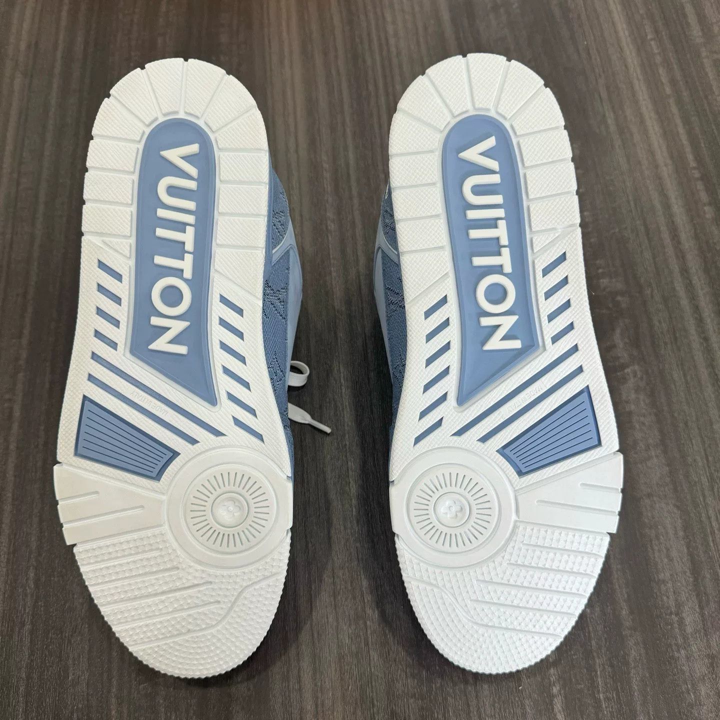 Louis Vuitton Louis Vuitton New Trainer Blue Sneakers Size US 10.5 / EU 43-44 - 9 Thumbnail