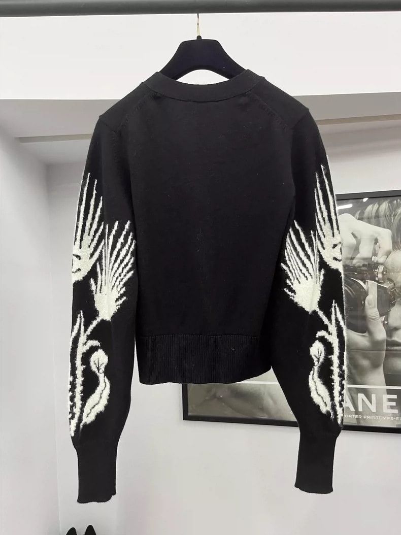Chanel Chanel Women's Castle Knit Cardigan Size US M / EU 48-50 / 2 - 3 Thumbnail