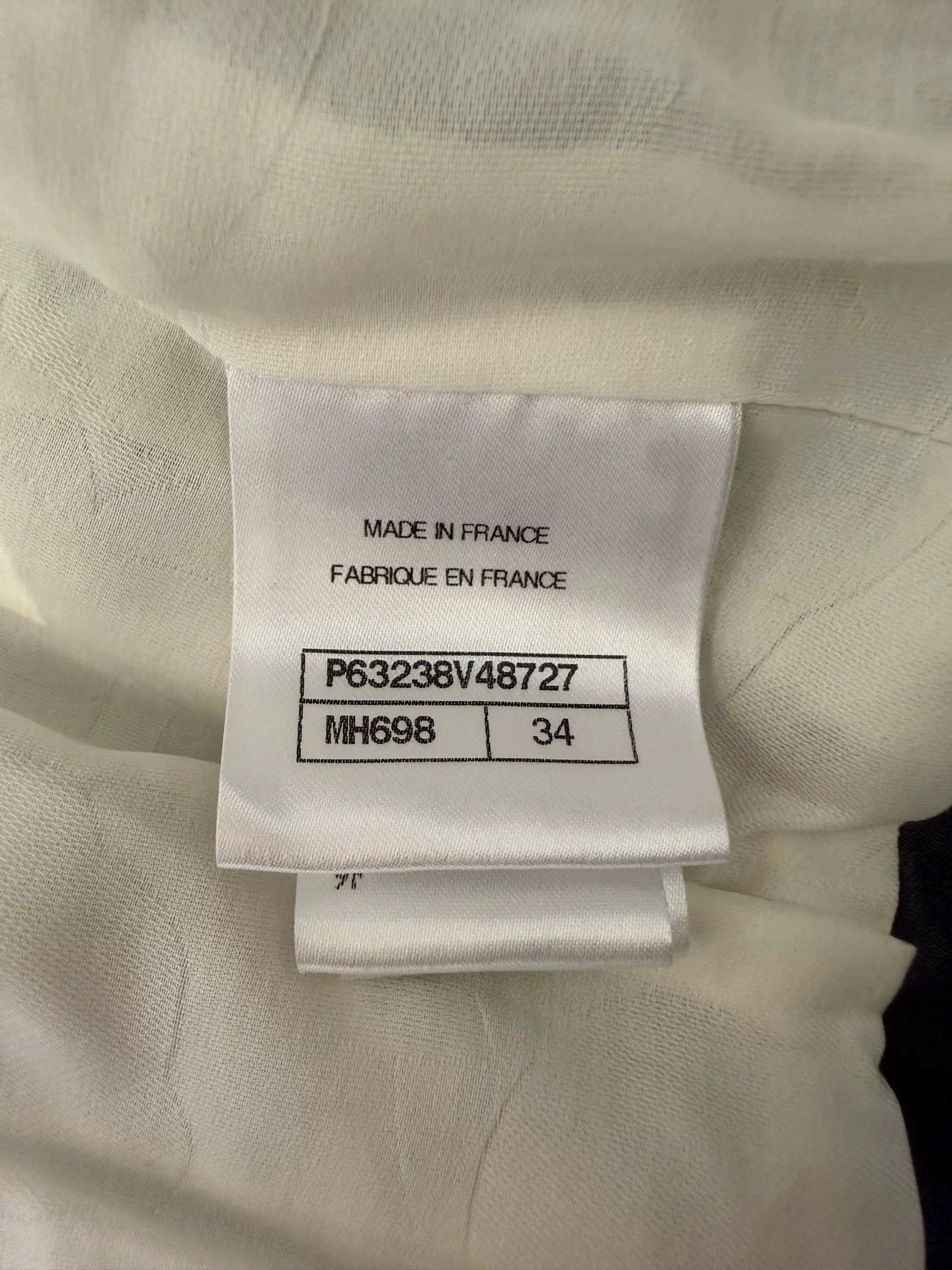 Chanel CHANEL Camellia Satin Graffiti Jacket Size US XS / EU 42 / 0 - 6 Thumbnail