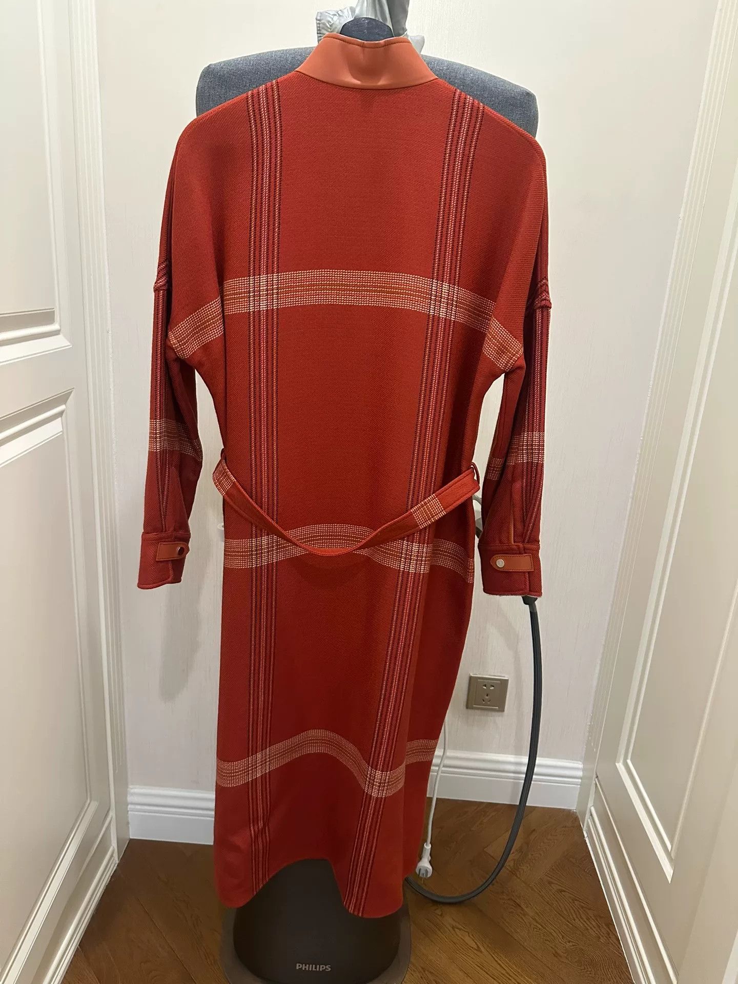 Burberry long wool coat with classic check pattern Size US M / EU 48-50 / 2 - 2 Thumbnail