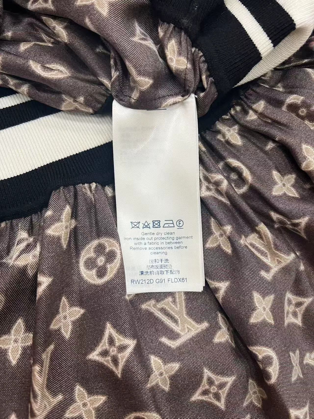 Louis Vuitton Louis Vuitton Monogram Silk Dress Size M / US 6-8 / IT 42-44 - 3 Thumbnail