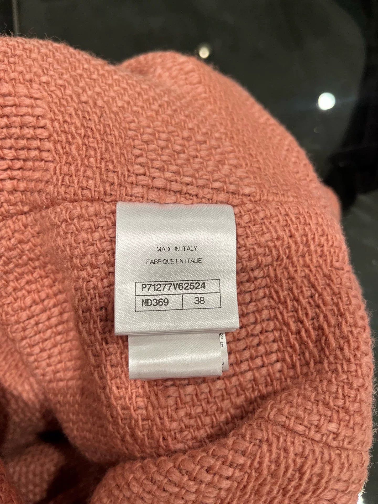 Chanel Chanel 21B Salmon Print Vest FR38 Size US L / EU 52-54 / 3 - 5 Thumbnail