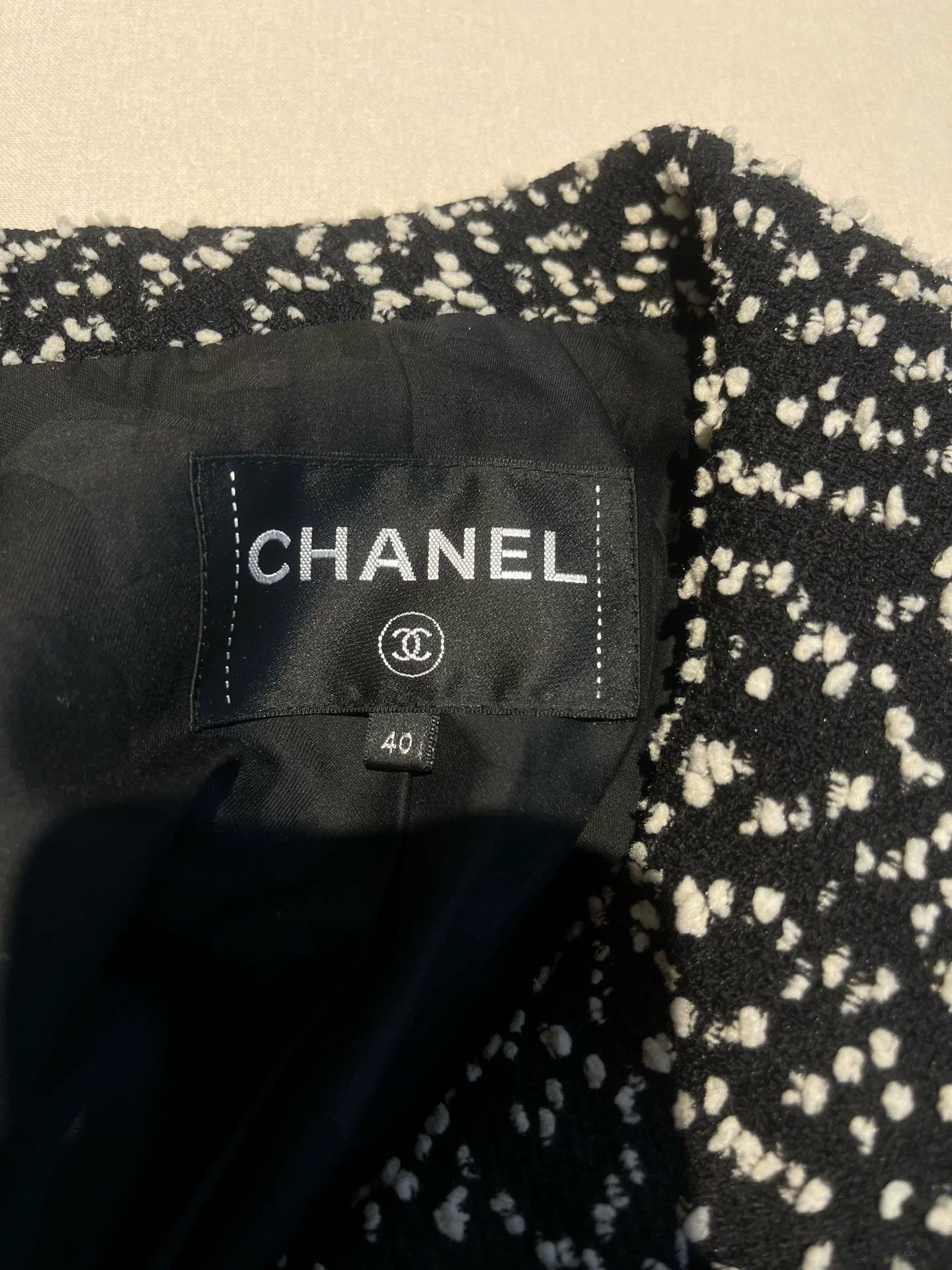Chanel Chanel Cruise Collection Snowflake Coat Size US XL / EU 56 / 4 - 3 Thumbnail