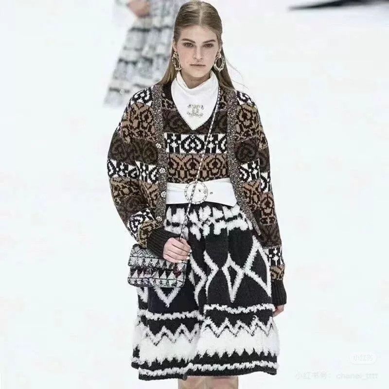 Chanel Chanel Black and White Knit Skirt Size 24" / US 00 / IT 34 - 8 Thumbnail