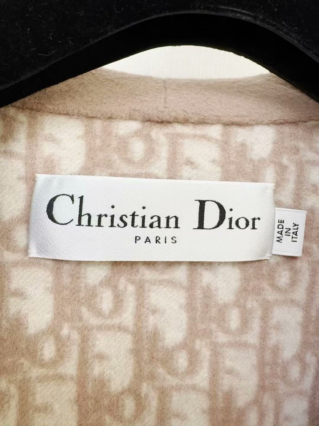 Dior Dior Cashmere Vest in Beige Color Size US M / EU 48-50 / 2 - 2 Thumbnail