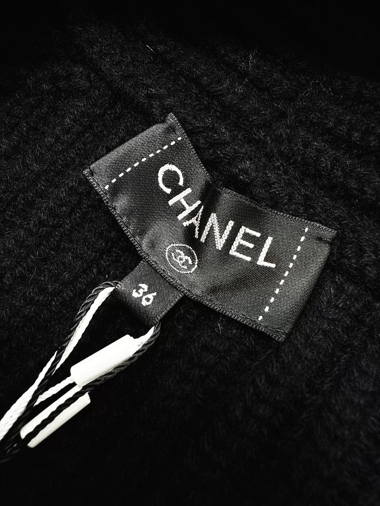 Chanel Chanel Black Knit Cardigan with Curved Hem Size US S / EU 44-46 / 1 - 6 Thumbnail