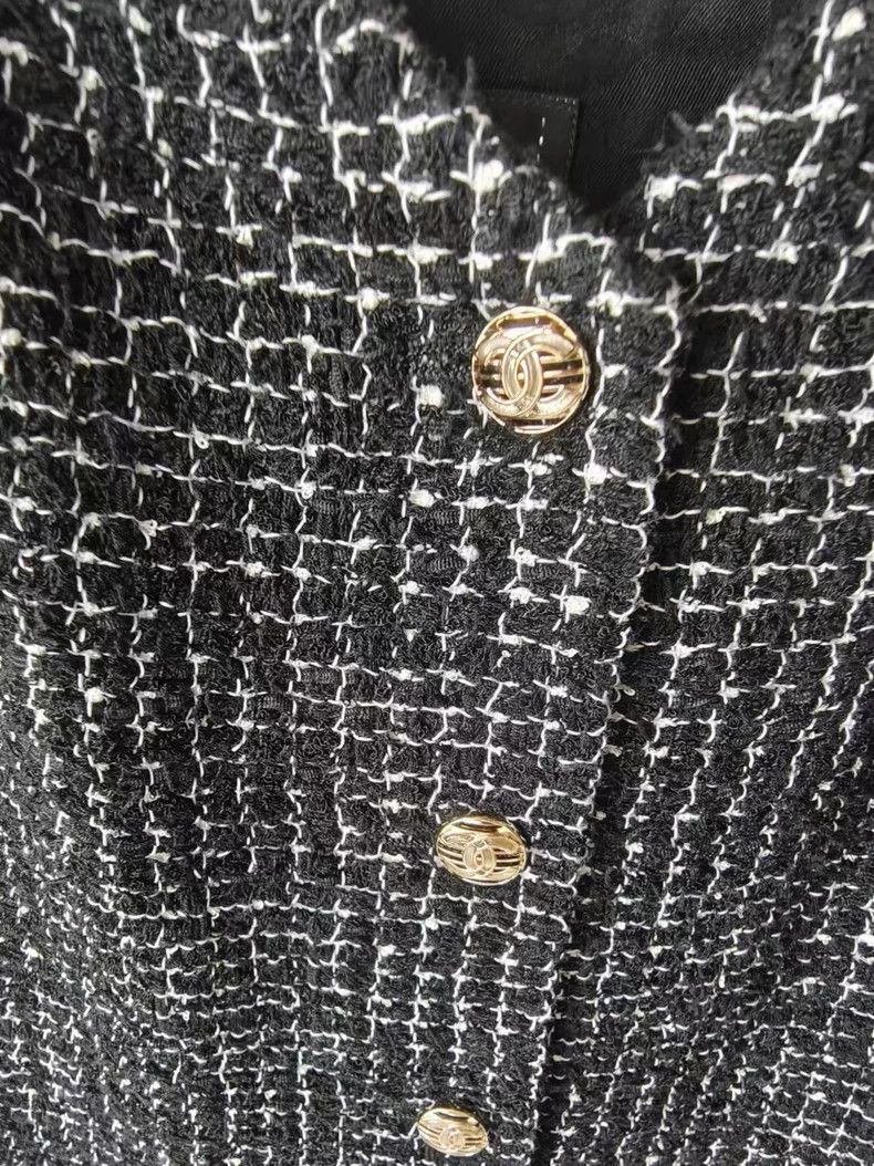 Chanel Chanel Tweed Sling Dress Size 38 Size US M / EU 48-50 / 2 - 2 Thumbnail
