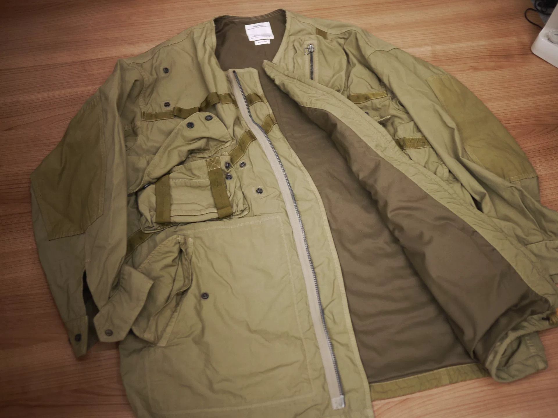 Visvim visvim paratrooper coat in beige color Size US M / EU 48-50 / 2 - 8 Thumbnail