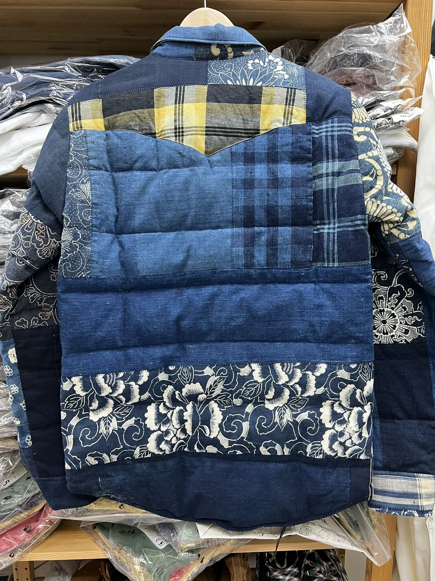 Visvim visvim indigo patterned kerchief down shirt Size US M / EU 48-50 / 2 - 2 Thumbnail