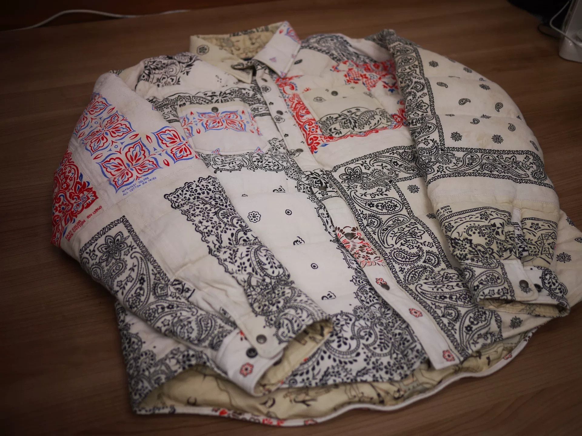 Visvim visvim kerchief down jacket white bandana Size US M / EU 48-50 / 2 - 2 Thumbnail