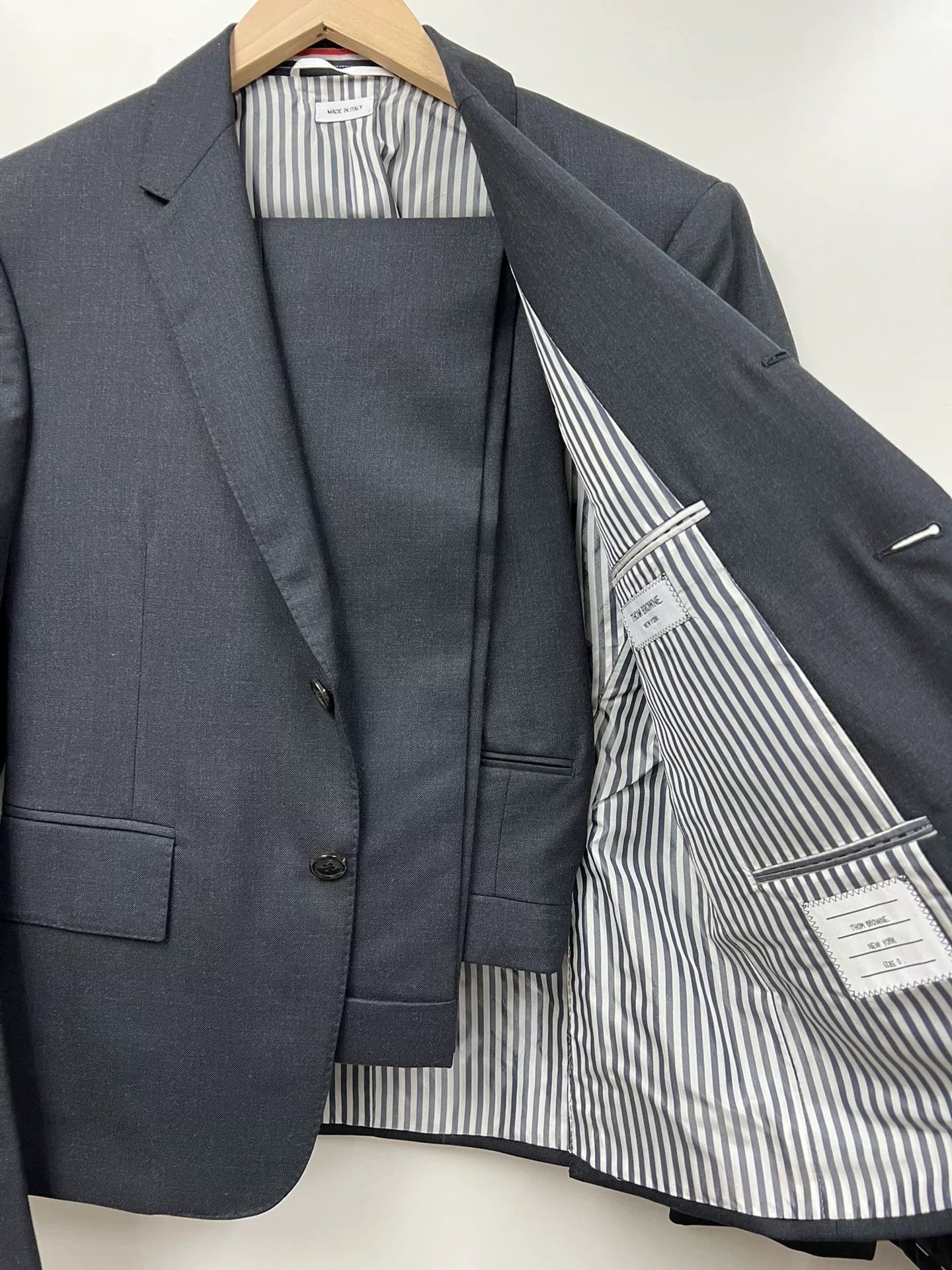 Thom Browne thom browne charcoal blazer and pants set Size US XXS / EU 40 - 2 Thumbnail