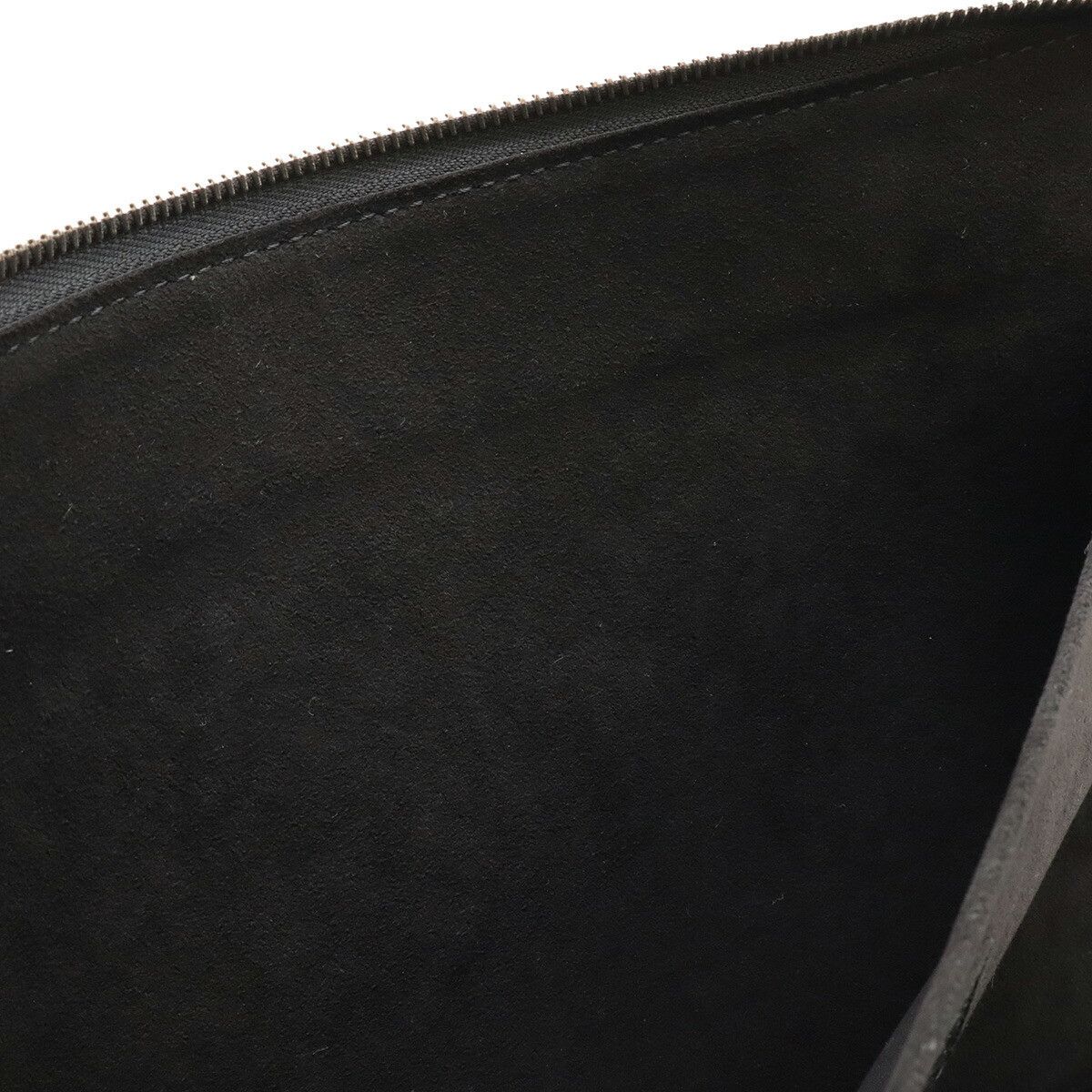 Louis Vuitton Louis Vuitton Louis Vuitton LV Circle Pochette Jour GM NM Taurillon Leather Clutch Bag Leather Clutch Bag M67763 DUTY FREE for USA Size ONE SIZE - 7 Thumbnail