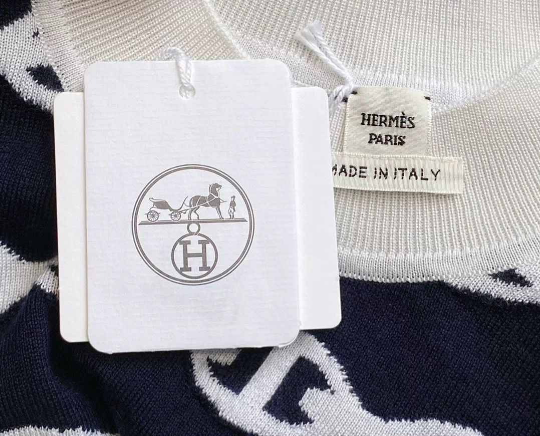 Hermes Hermes Blue Black Intarsia Crewneck Sweater Size US S / EU 44-46 / 1 - 6 Thumbnail