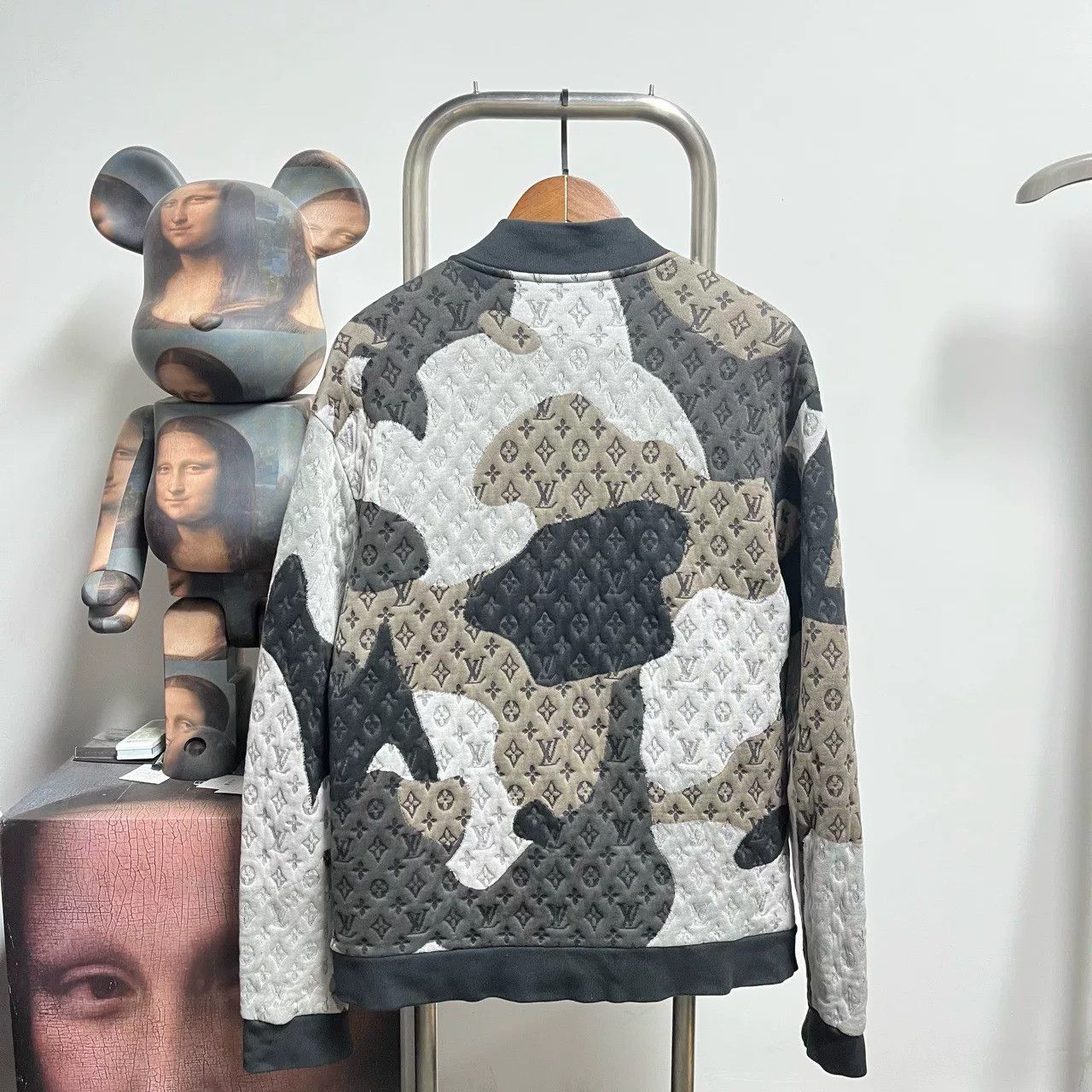 Louis Vuitton Louis Vuitton Face Print Jacket M0731 Size US L / EU 52-54 / 3 - 2 Thumbnail