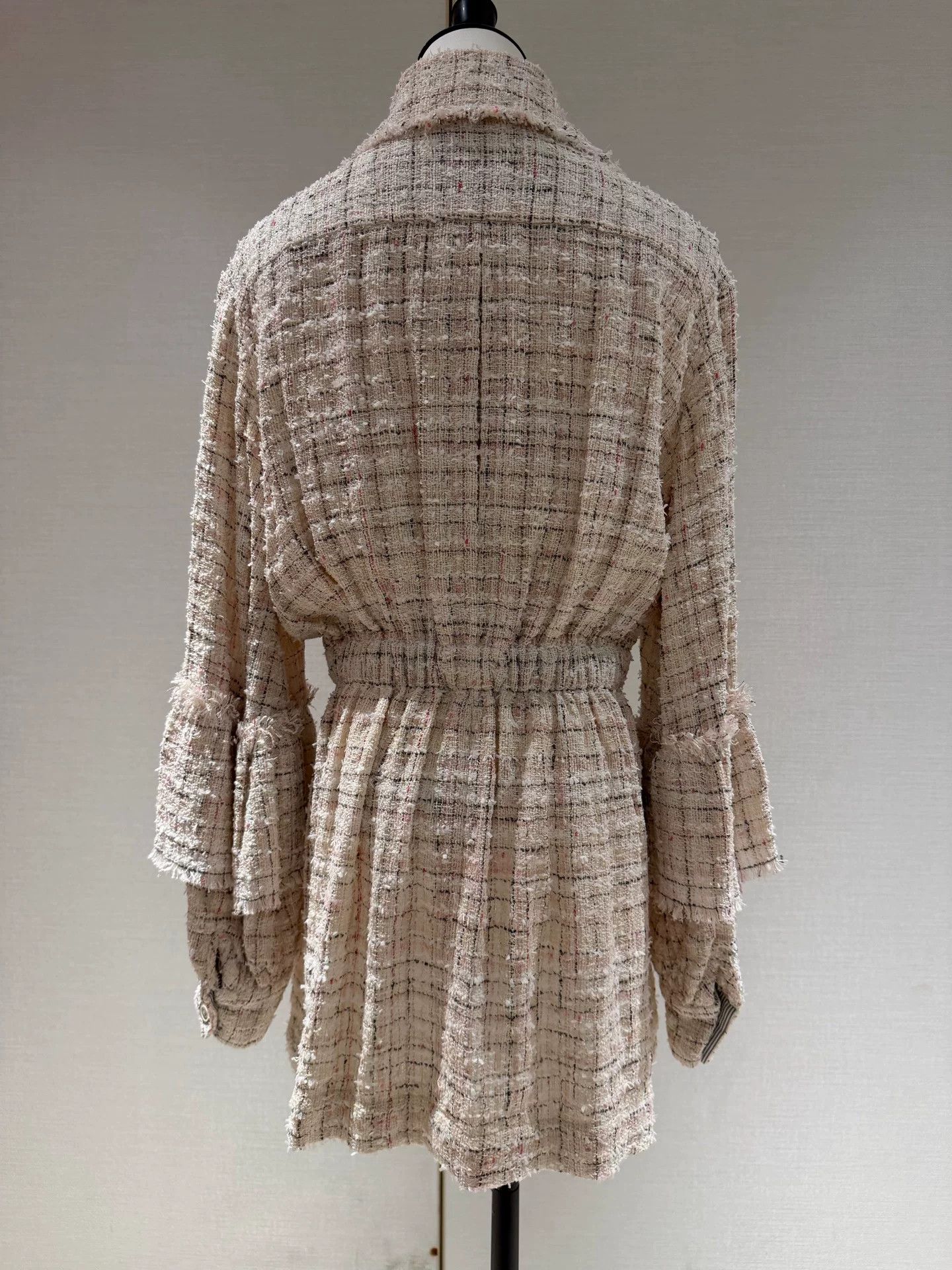 Chanel Chanel 18 White Plaid Fringe Coat Size XS / US 0-2 / IT 36-38 - 2 Thumbnail