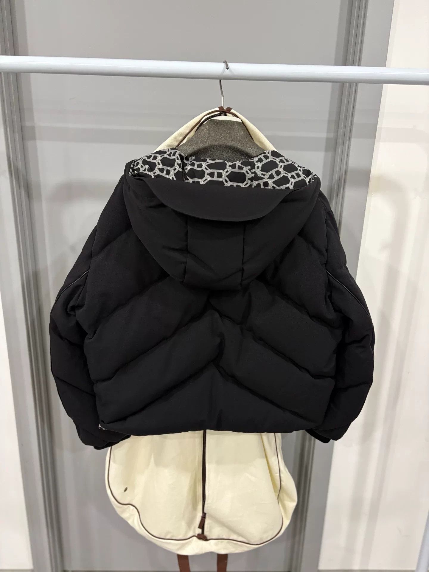 Hermes Hermes Short Down Jacket with Pig Nose Design Size US S / EU 44-46 / 1 - 2 Thumbnail