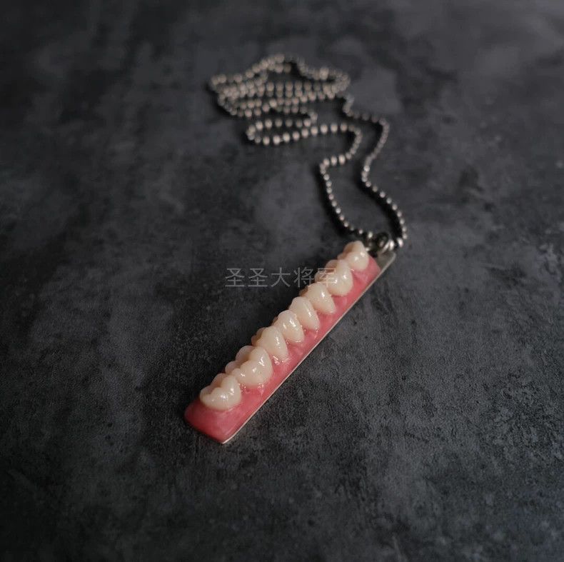 Carol Christian Poell Carol Christian Poell Tooth Necklace Size ONE SIZE - 2 Thumbnail