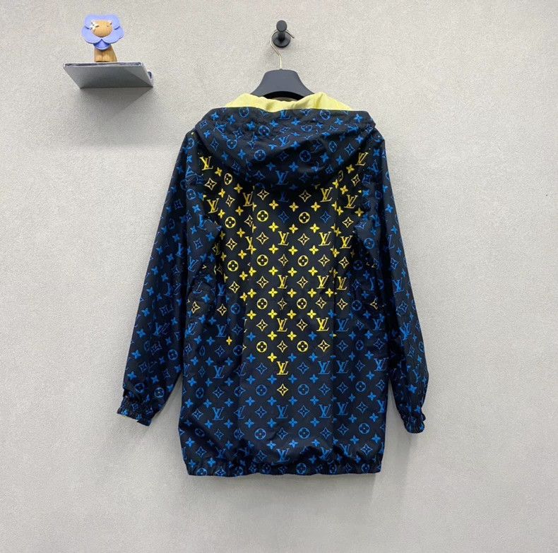 Louis Vuitton LV Printed Logo Gradient Jacket Size US S / EU 44-46 / 1 - 2 Thumbnail
