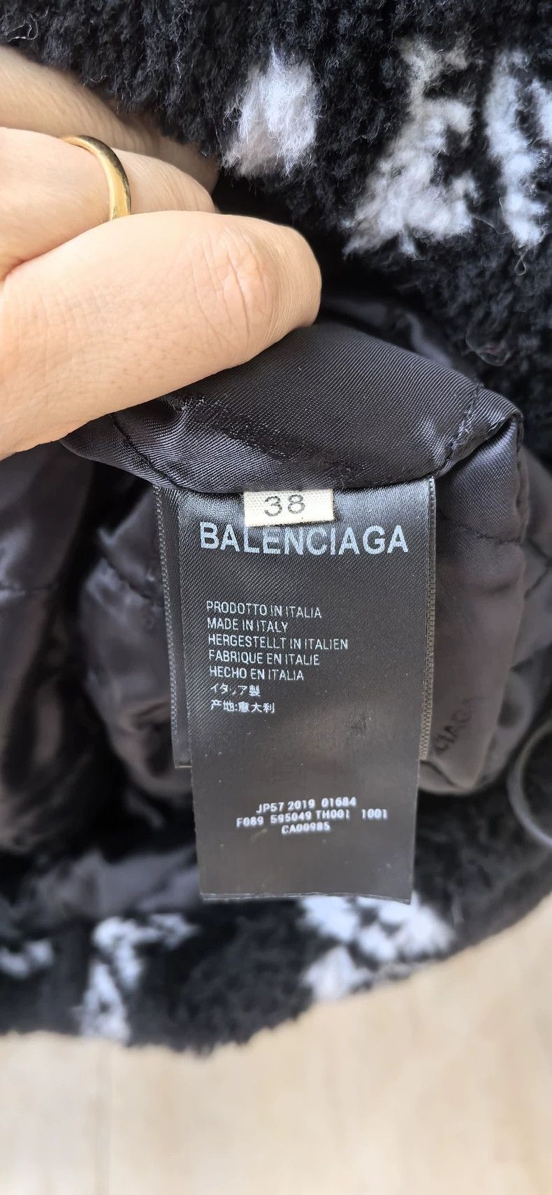 Balenciaga Balenciaga Shearling Logo Coat Size US XS / EU 42 / 0 - 6 Thumbnail