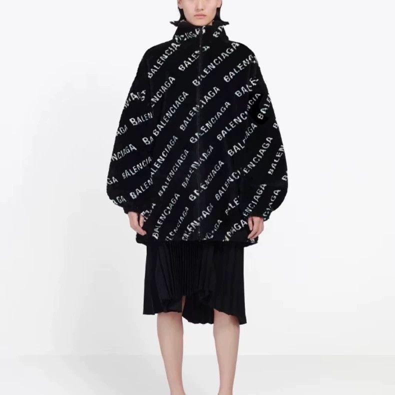 Balenciaga Balenciaga Shearling Logo Coat Size US XS / EU 42 / 0 - 7 Thumbnail