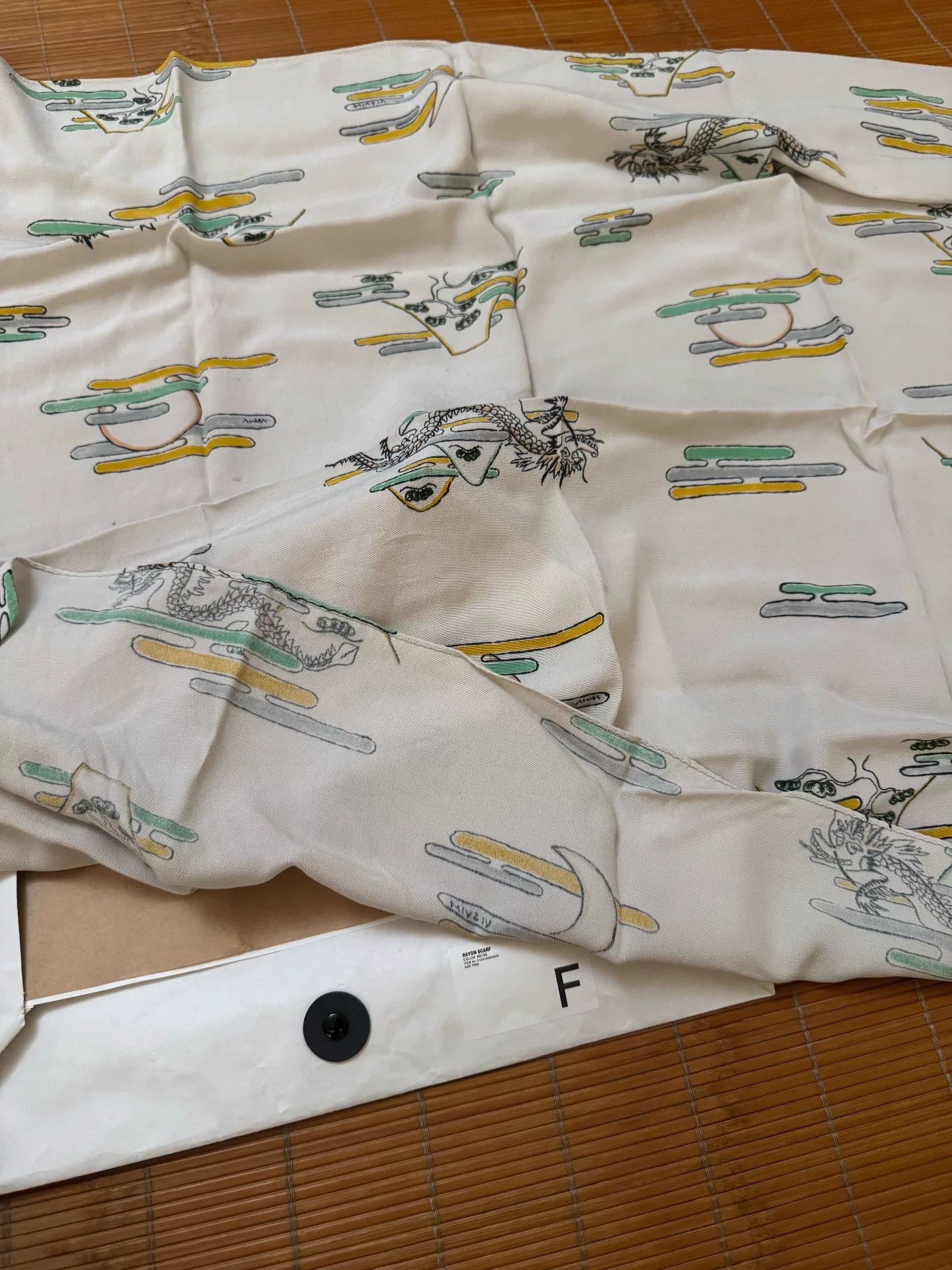 visvim 24ss dragon pattern scarf