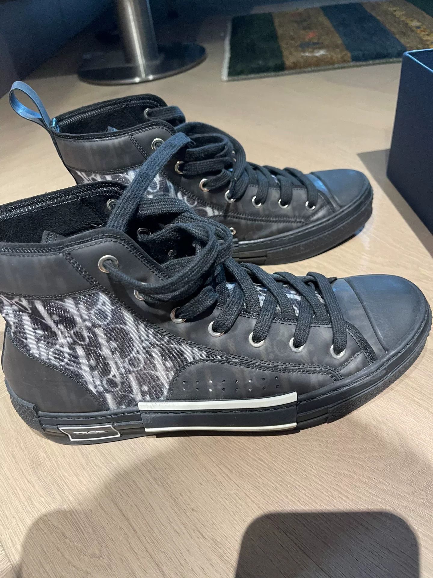 Dior dior b23 black high-top sneakers Size US 10.5 / EU 43-44 - 2 Thumbnail