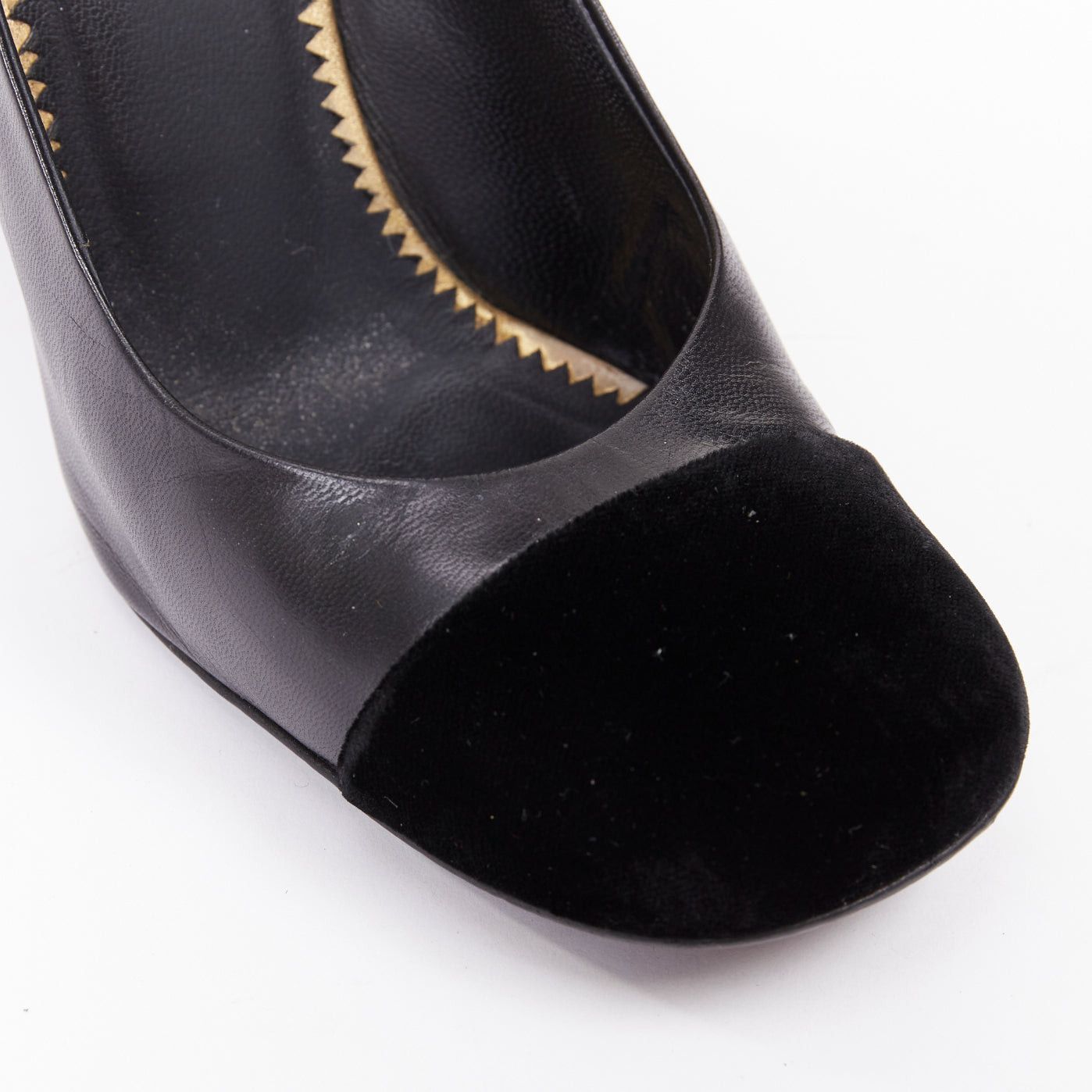 Chanel CHANEL black leather silver CC logo velvet toe cap round toe block pumps EU39.5 Size US 9.5 / IT 39.5 - 2 Thumbnail
