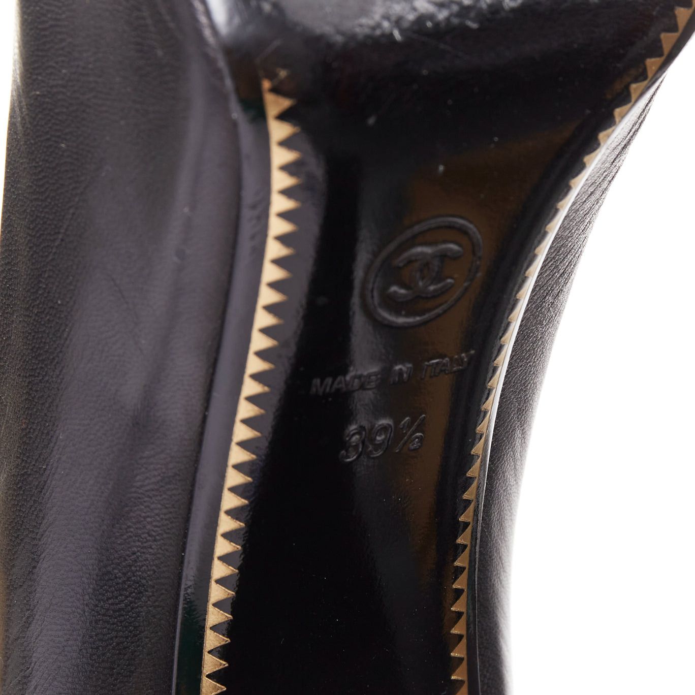 Chanel CHANEL black leather silver CC logo velvet toe cap round toe block pumps EU39.5 Size US 9.5 / IT 39.5 - 9 Thumbnail