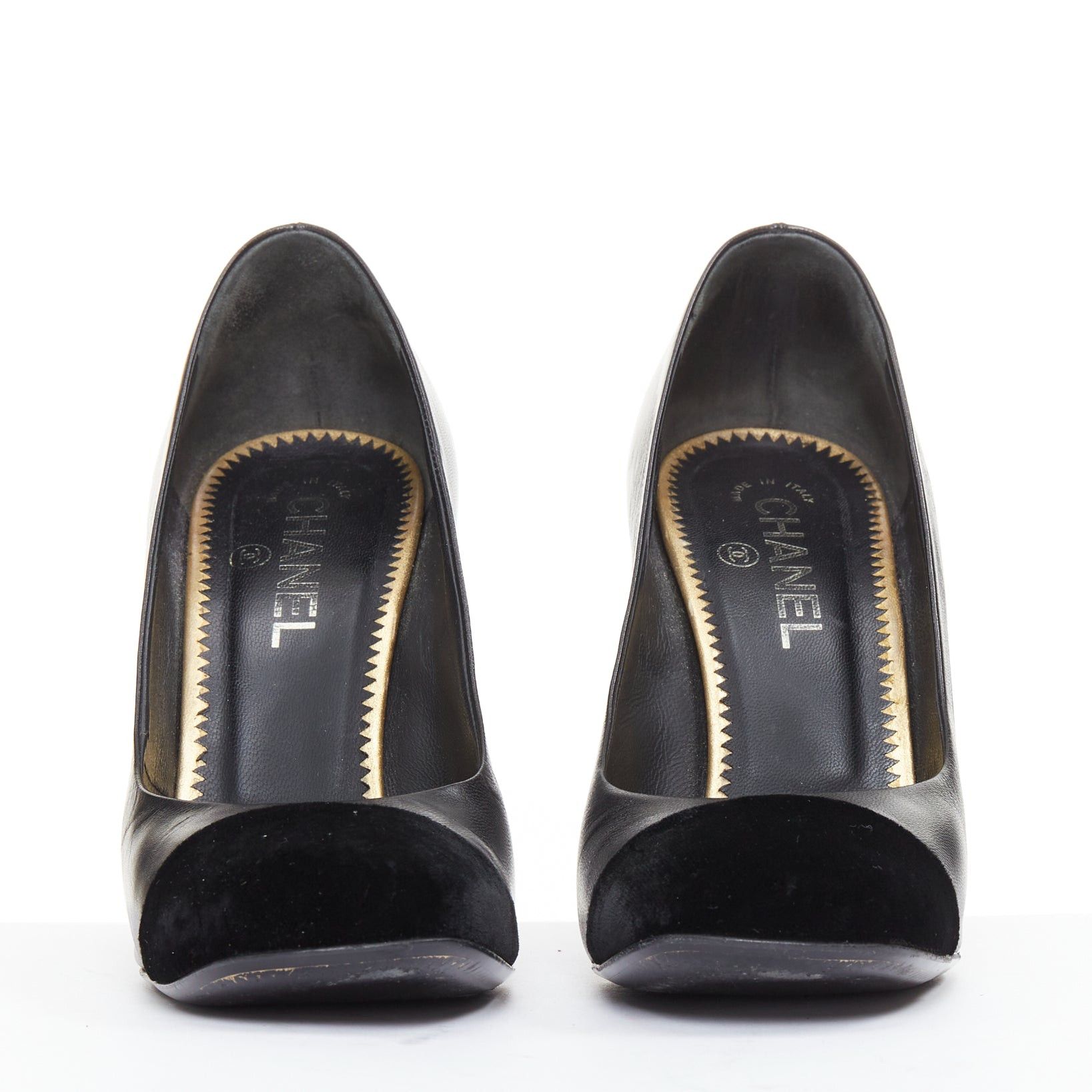 Chanel CHANEL black leather silver CC logo velvet toe cap round toe block pumps EU39.5 Size US 9.5 / IT 39.5 - 4 Thumbnail