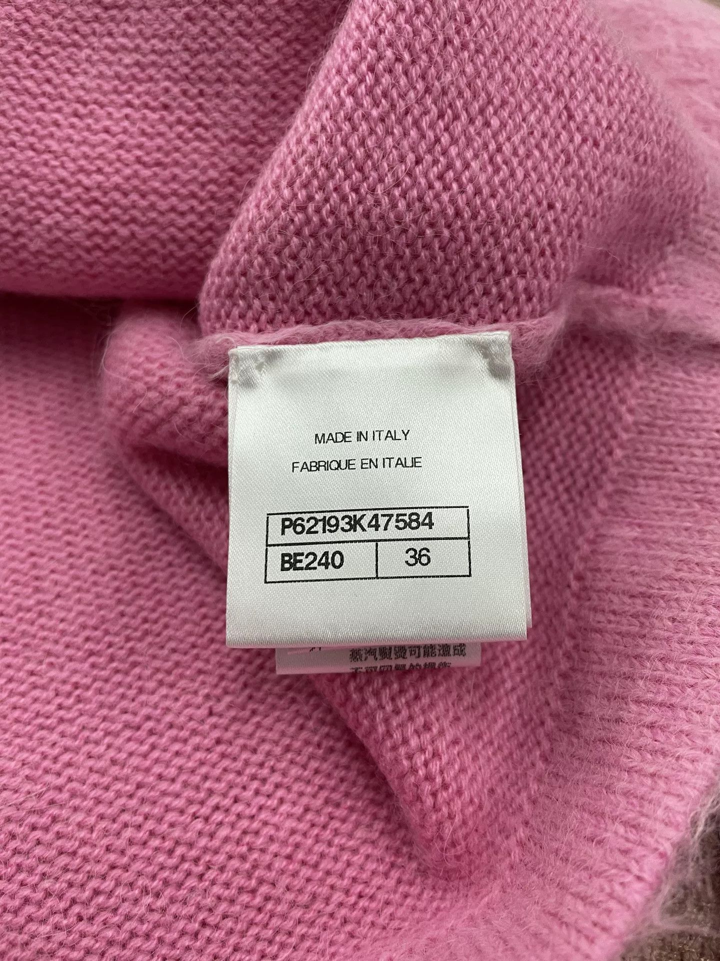 Chanel Chanel Pink Snowflake Button Cashmere Cardigan Size US S / EU 44-46 / 1 - 5 Thumbnail