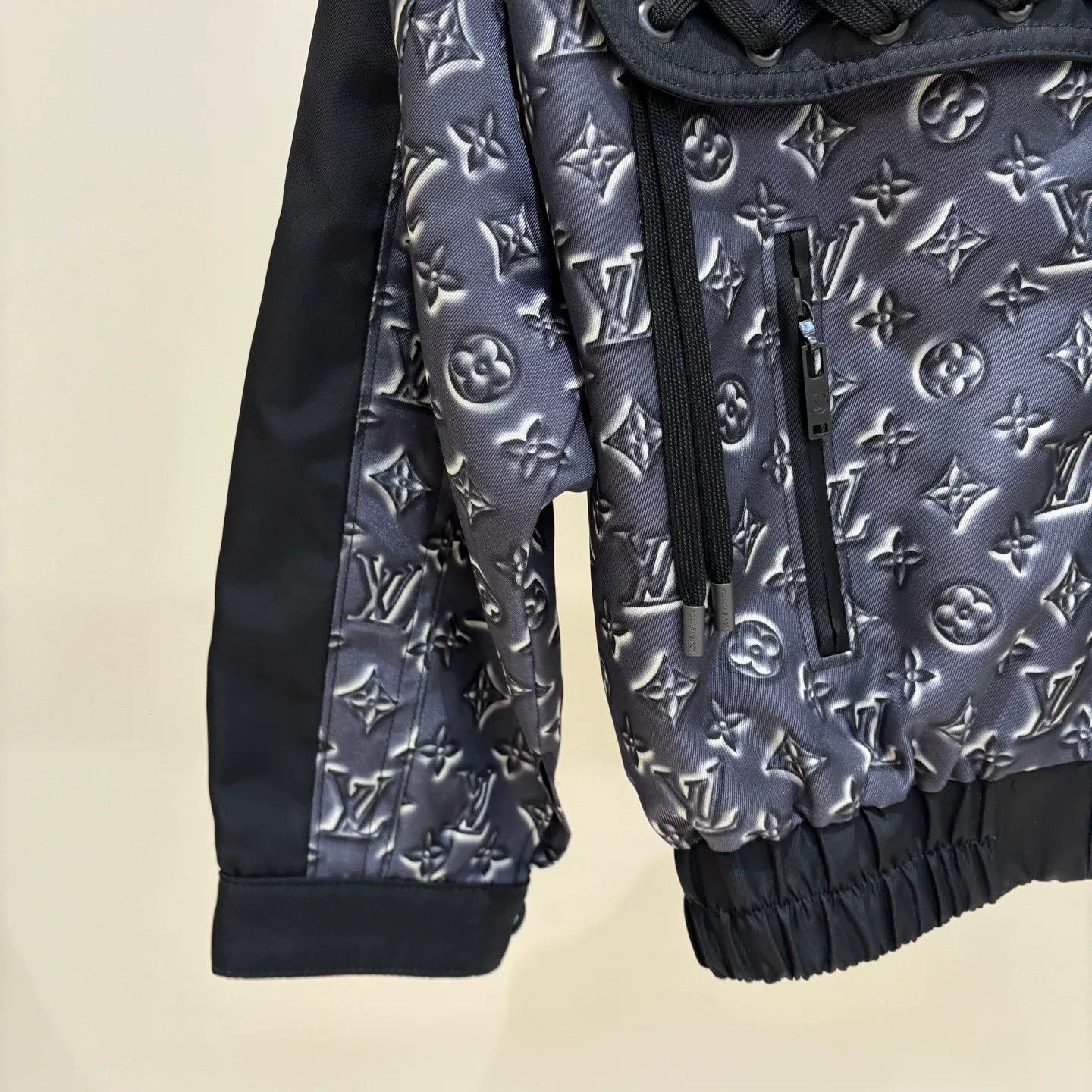 Louis Vuitton Louis Vuitton Colorblock Logo Print Jacket Size US M / EU 48-50 / 2 - 5 Thumbnail