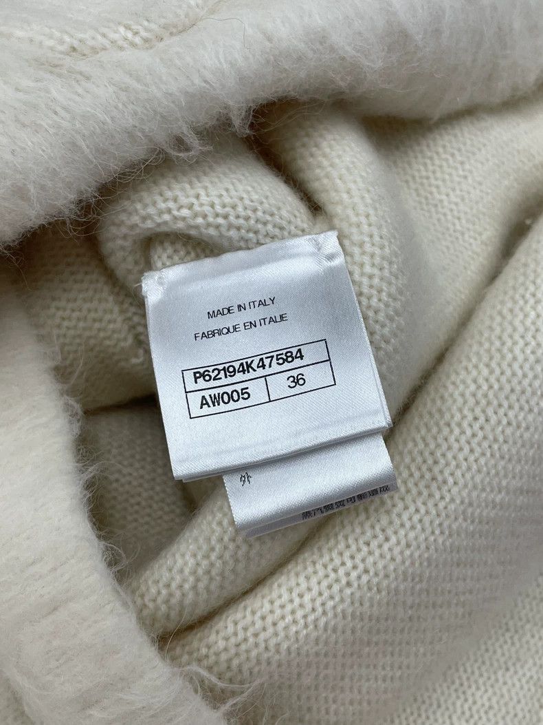 Chanel Chanel 19B Snowflake Button Cardigan Coat Size US S / EU 44-46 / 1 - 6 Thumbnail