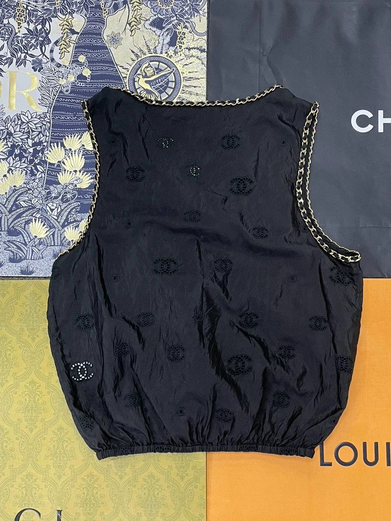 Chanel Chanel Black Cutout CC Chain Vest Size US M / EU 48-50 / 2 - 3 Thumbnail
