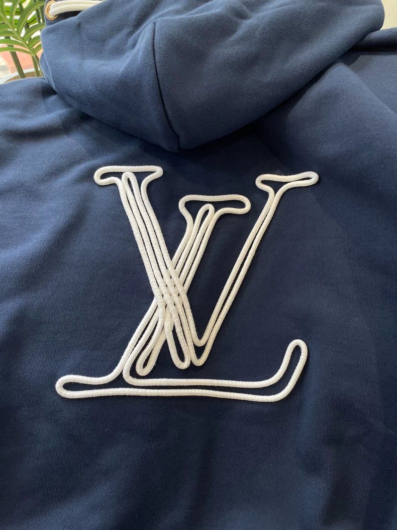 Louis Vuitton LV 2024 Navy Embroidered Hoodie Size US L / EU 52-54 / 3 - 3 Thumbnail